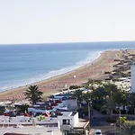 Modern Apartment With Sea Views And Fast Fiber Wifi