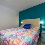 Modern Apartment With Sea Views And Fast Fiber Wifi