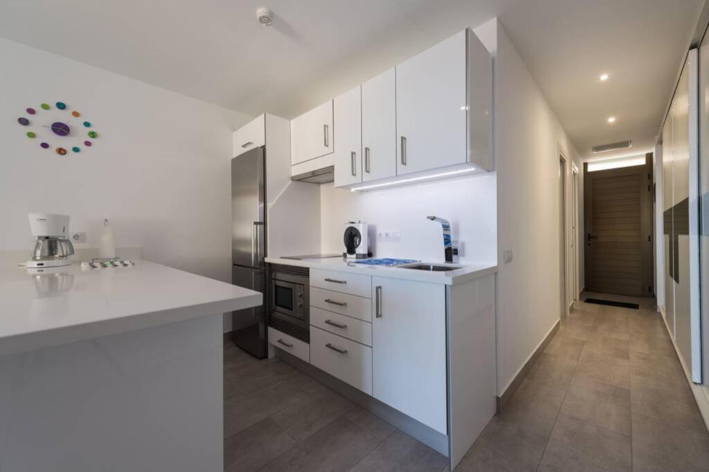 Apartment Modern With Sea Views And Fast Fiber Wifi *