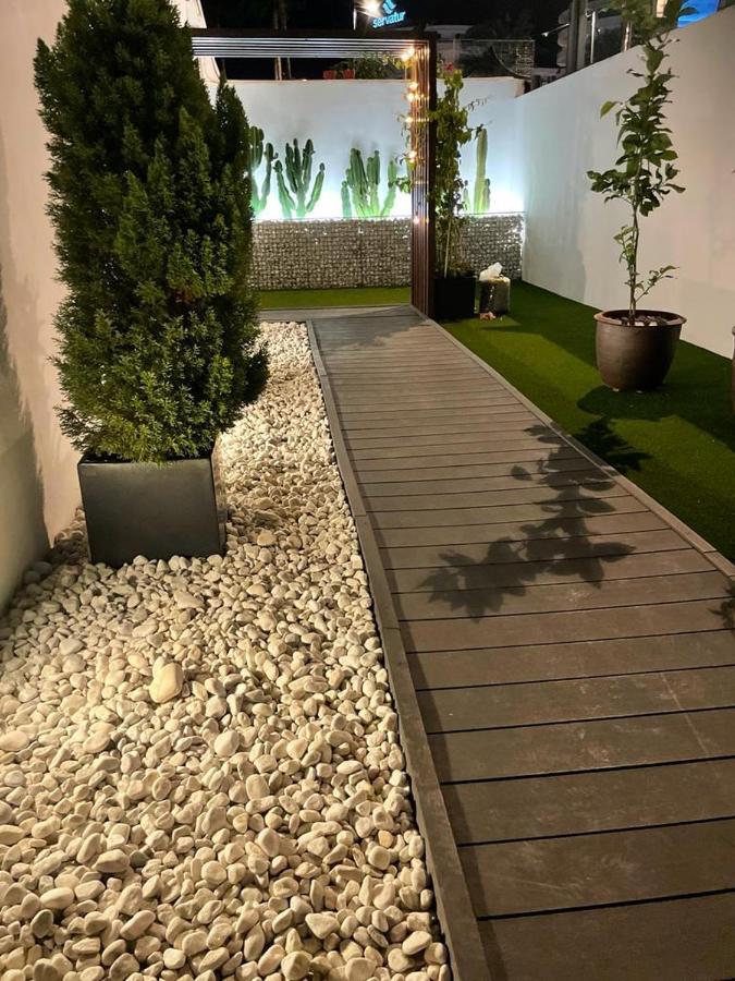 Club 14 Yumbo Luxury Villa *
