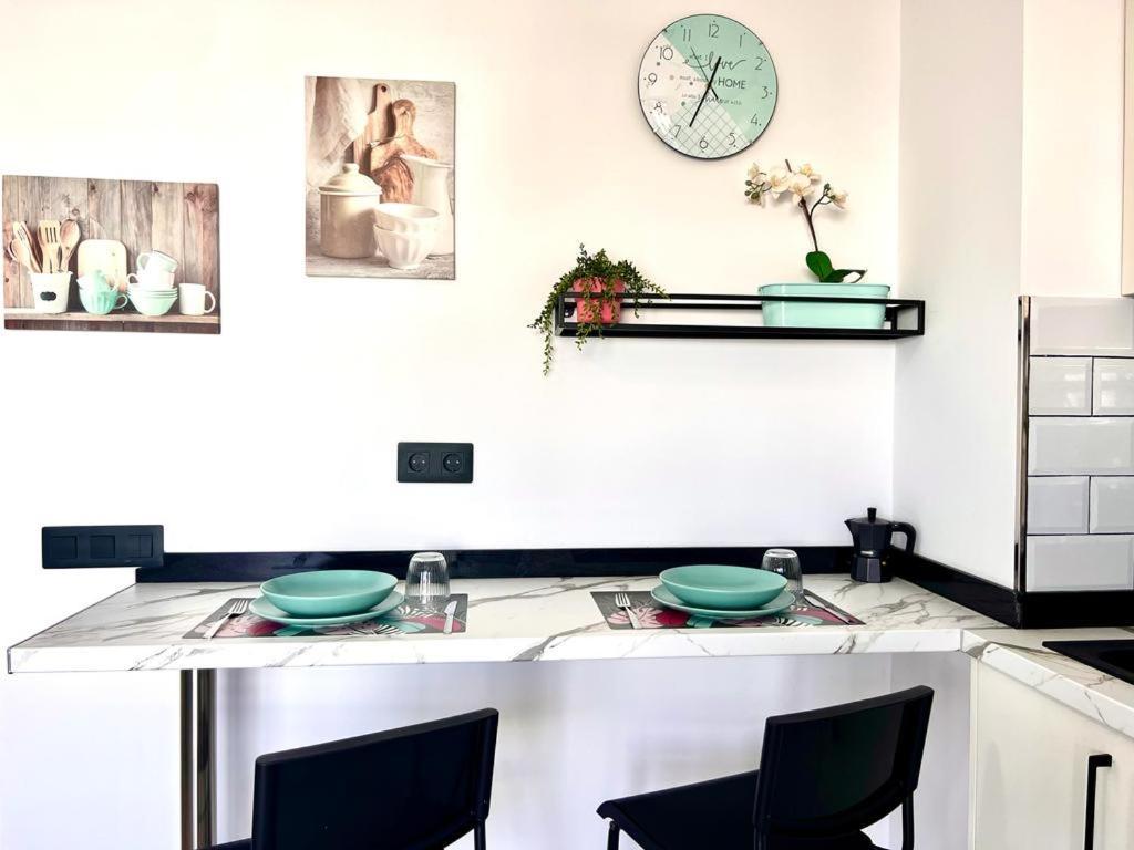 Apartment Fm - Renovated With Swimming Pool Near Maspalomas Dunes & Playa del Inglés