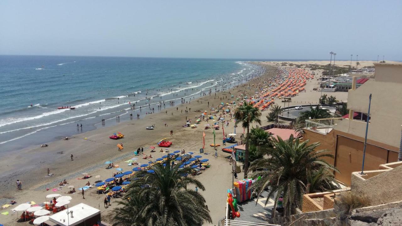 Olas Playa del Ingles (Gran Canaria)