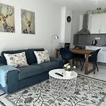 Sunny Apartment Tanife By Yumbo
