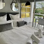 Pretty Pool View Holiday Home