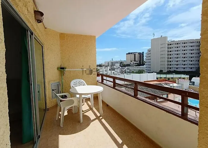Los Juncos Apartment - 1 Bedroom - Swimming Pool - Balcony - Easy Beach Access - Cc Yumbo 10 Min Walk