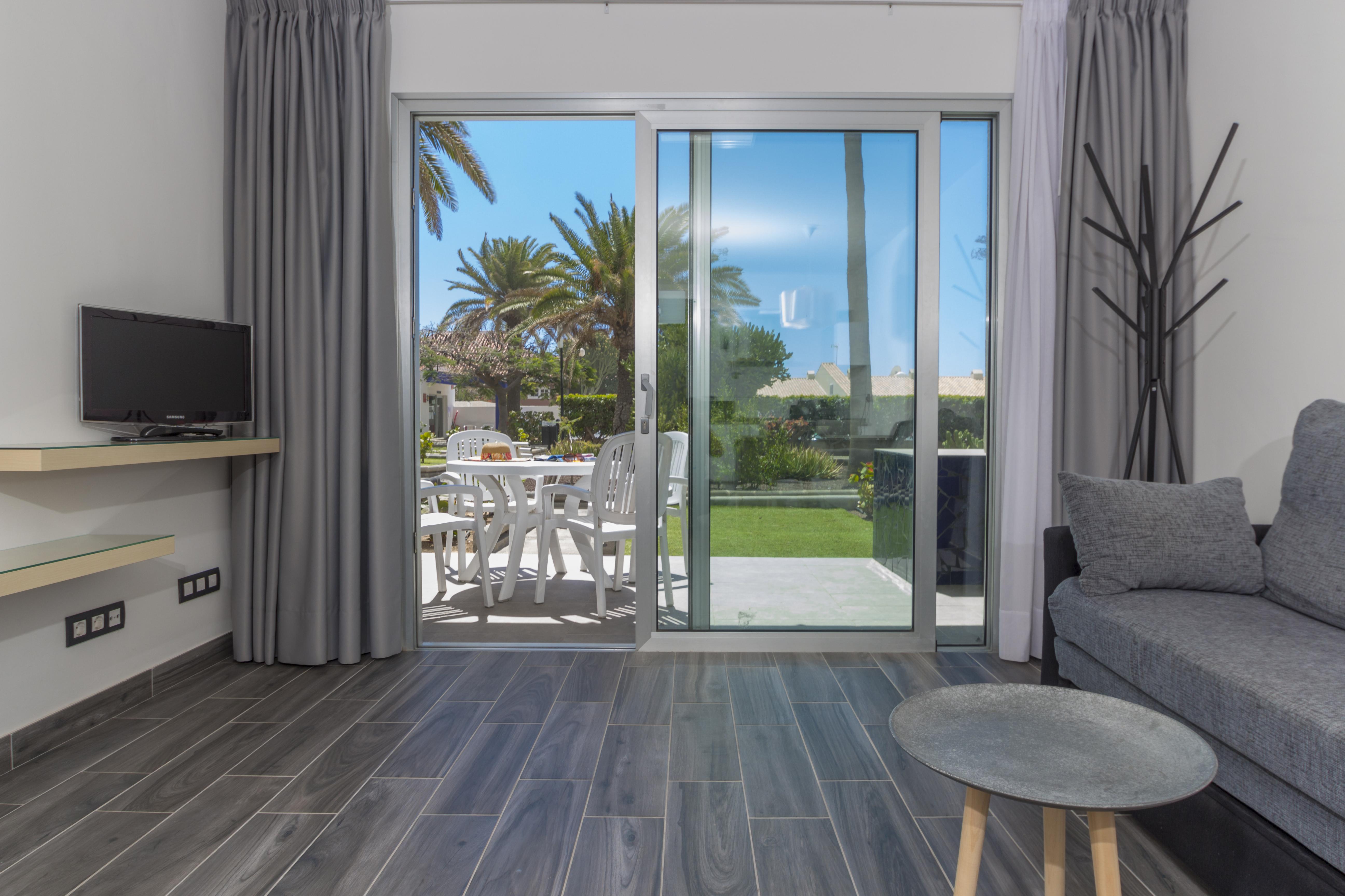 Lomakylät Smartr Maspalomas Corinto