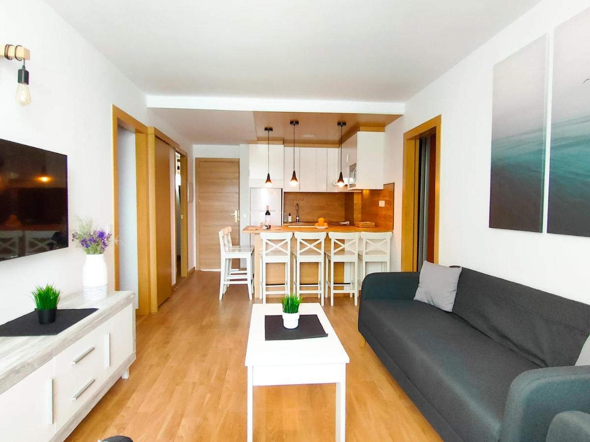Apartment Palms *