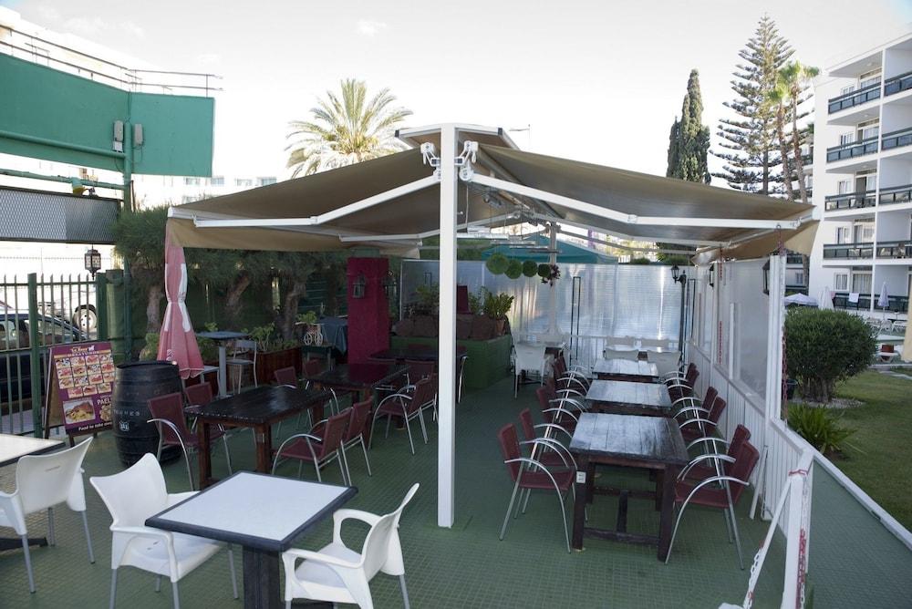 Apartahotel Roca -