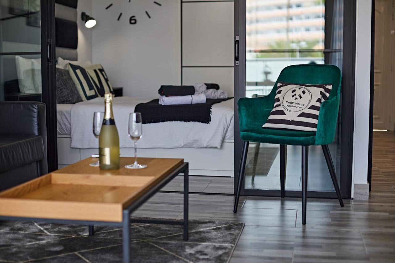 Apartment Panda House *