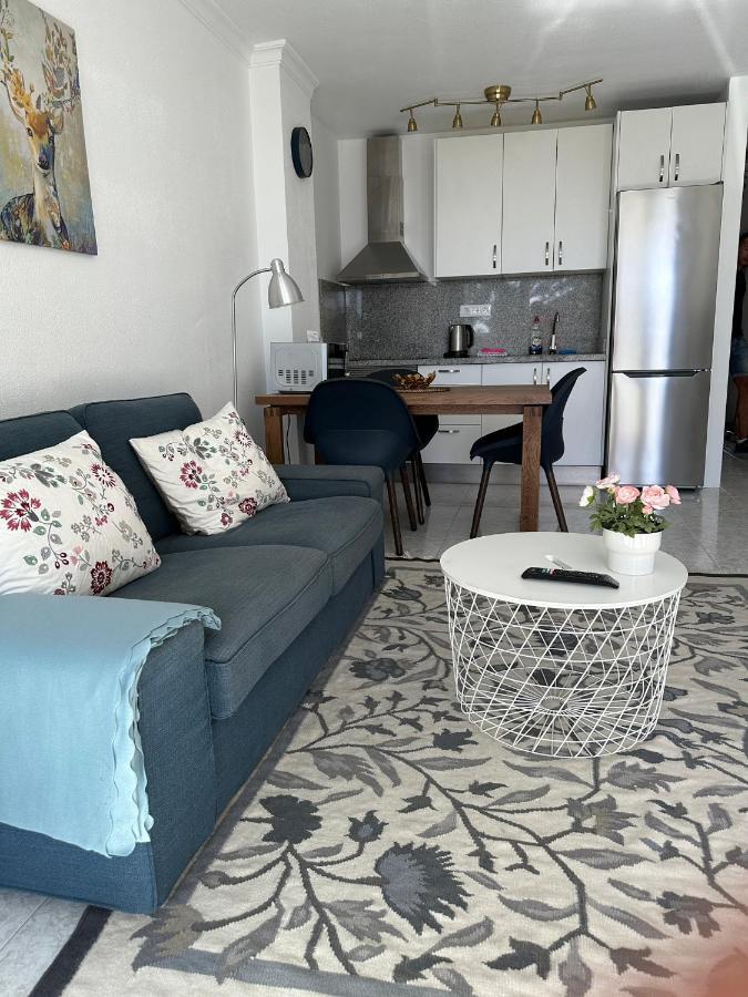 Apartment Sunny Tanife By Yumbo