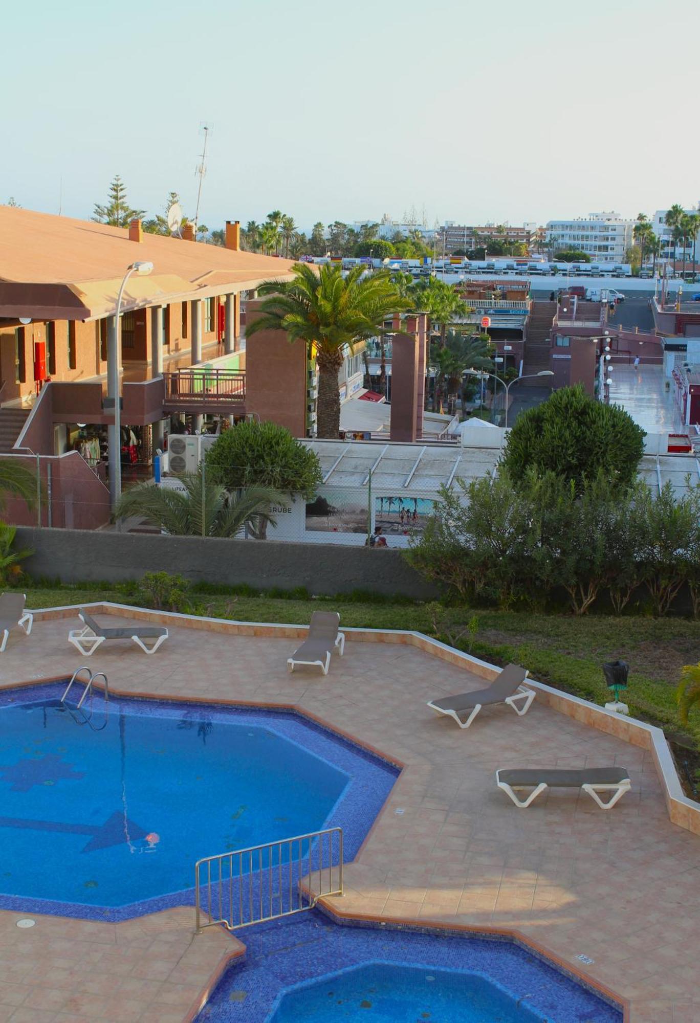 Front Yumbo 2bedrooms Bayuca Huoneisto