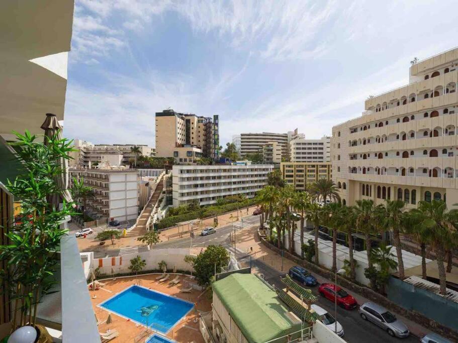 Los Elefantes Playa del Ingles (Gran Canaria)
