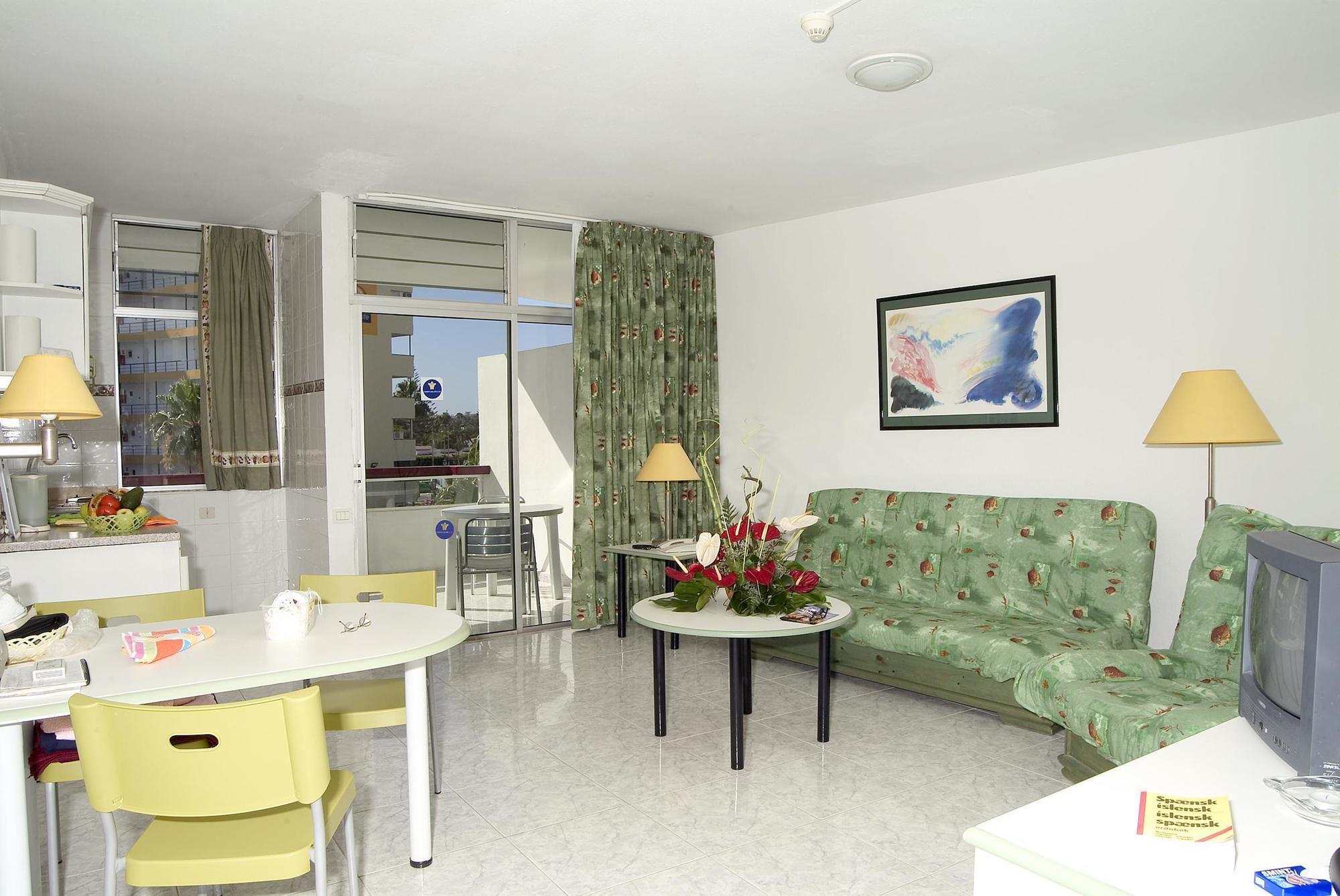 Apartment Blanca *