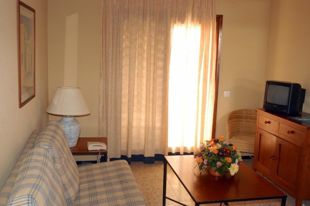 Nardos Hotel 4*