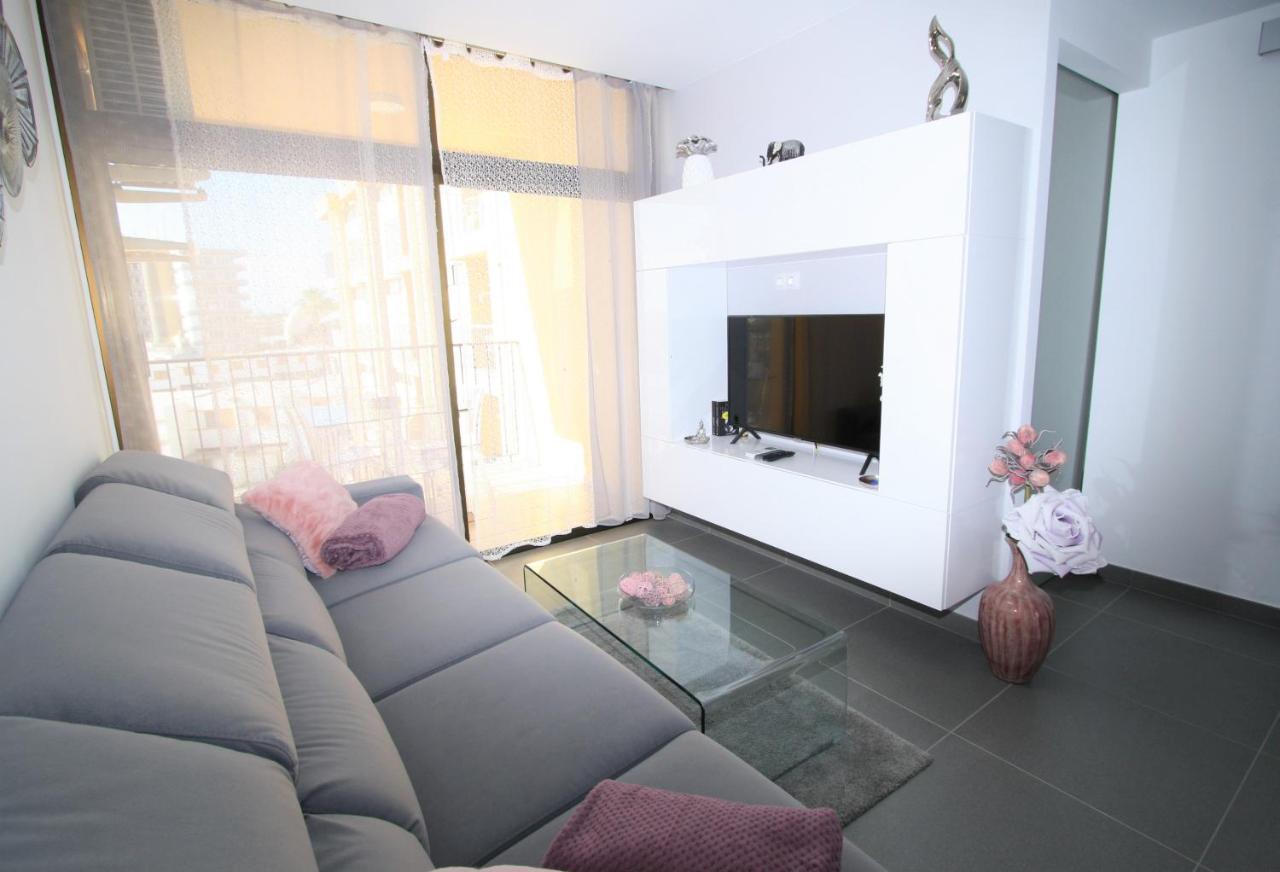 Fantastic With Sea Views Apartment