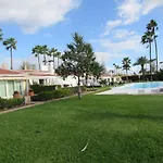 Villa In Duna Golf