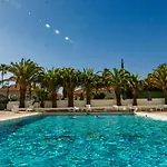Seaview Friendly Holiday Home 9