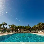 Seaview Friendly Holiday Home 9