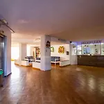 Seaview Friendly Holiday Home 6
