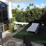 Bungalow Near Yumbo And The Beach