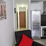 Yumbo Holiday Apartment - Tanife Roos