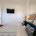 Trendy, Very Well Located Apartment