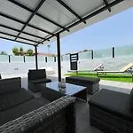 Agradable Bungalow Con Piscina