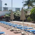 Las Camelias Apartments Ci15