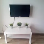 Los Juncos Apartment - 1 Bedroom - Swimming Pool - Balcony - Easy Beach Access - Cc Yumbo 10 Min Walk