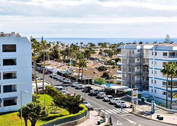 Las Camelias Apartments Ci17