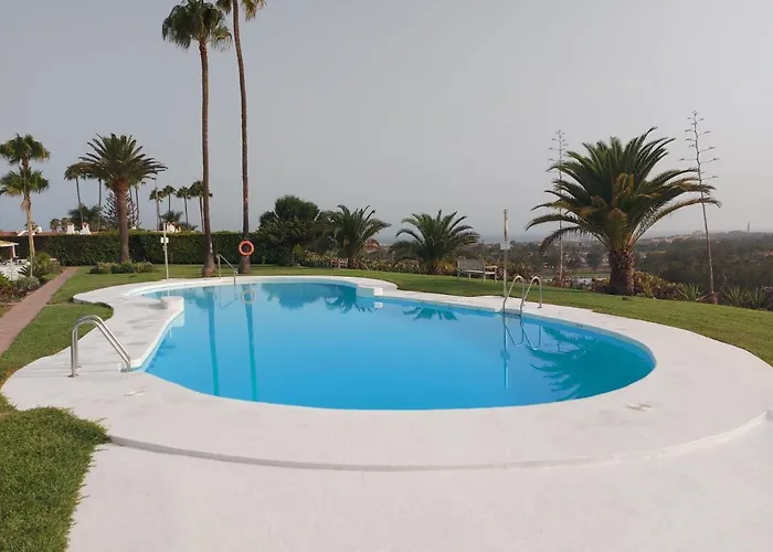 Villa In Duna Golf
