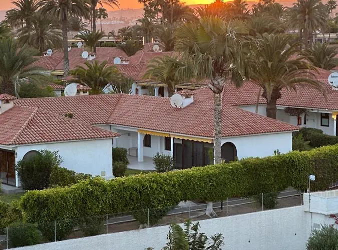 Apartment With A View - Playa Del Ingles, Taidia