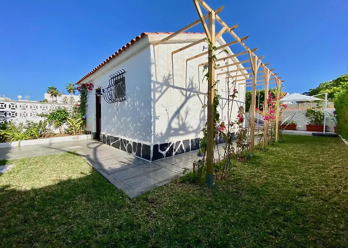 Casita Blanca Near Yumbo