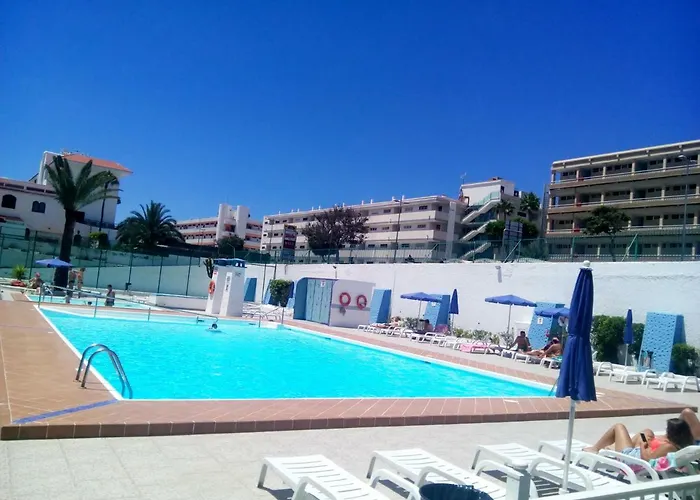 5 Min Walk From Yumbo 216