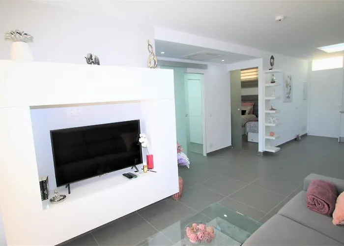 Fantastic Apartment With Sea Views