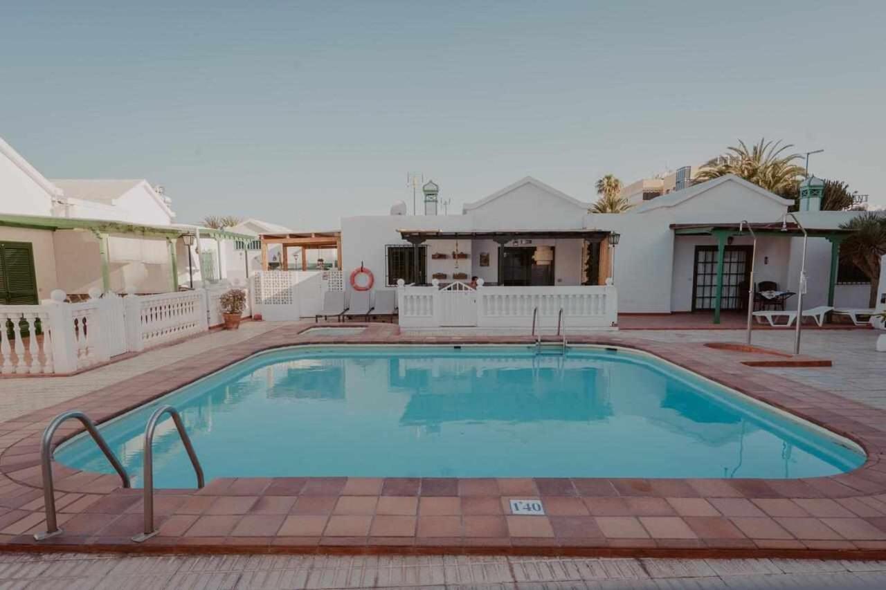 Holanda Tropic Villa *