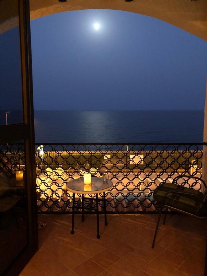 Panoramic Ocean View Apartment