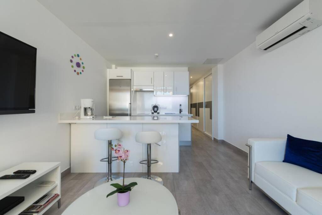 Apartment Modern With Sea Views And Fast Fiber Wifi *