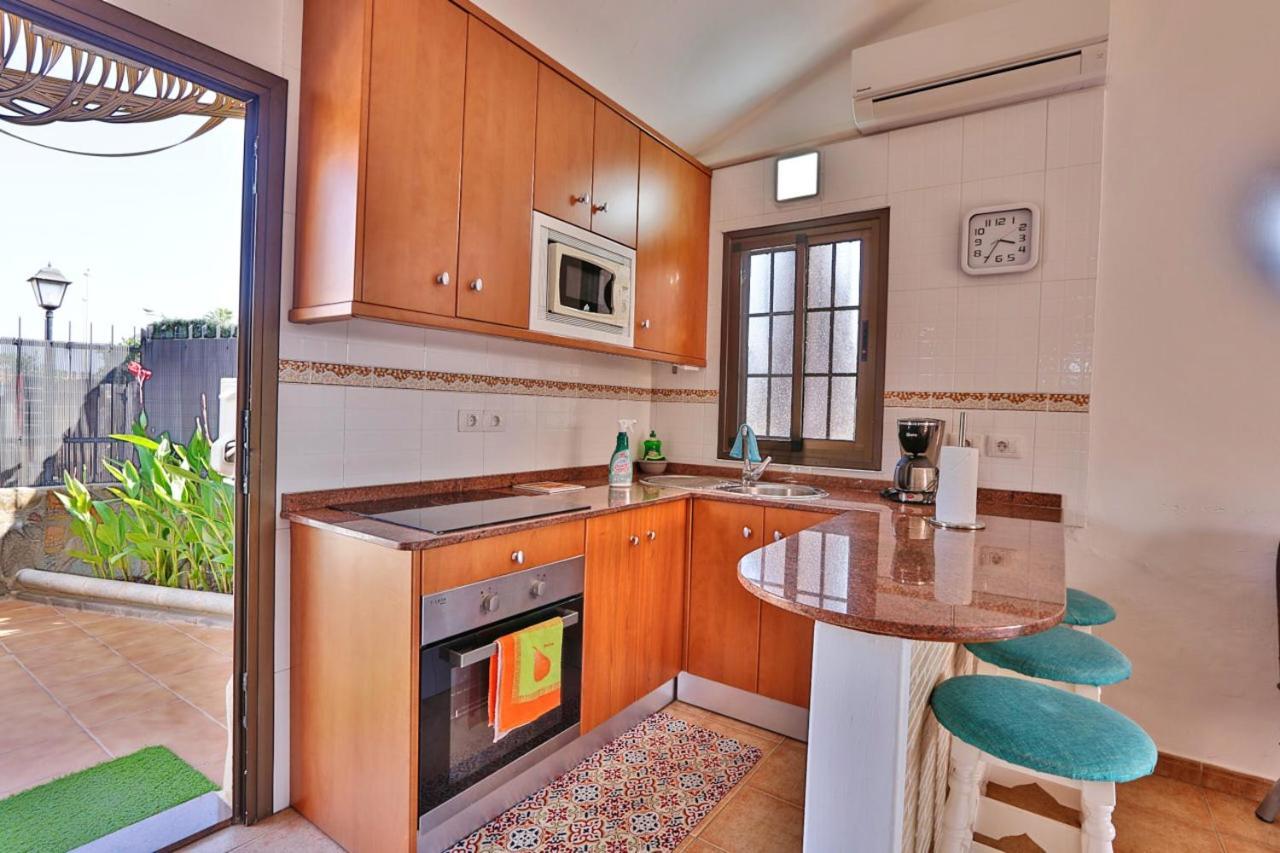 Bungalow: Shared Pool & Proximity Loma-asunnot Playa del Inglés