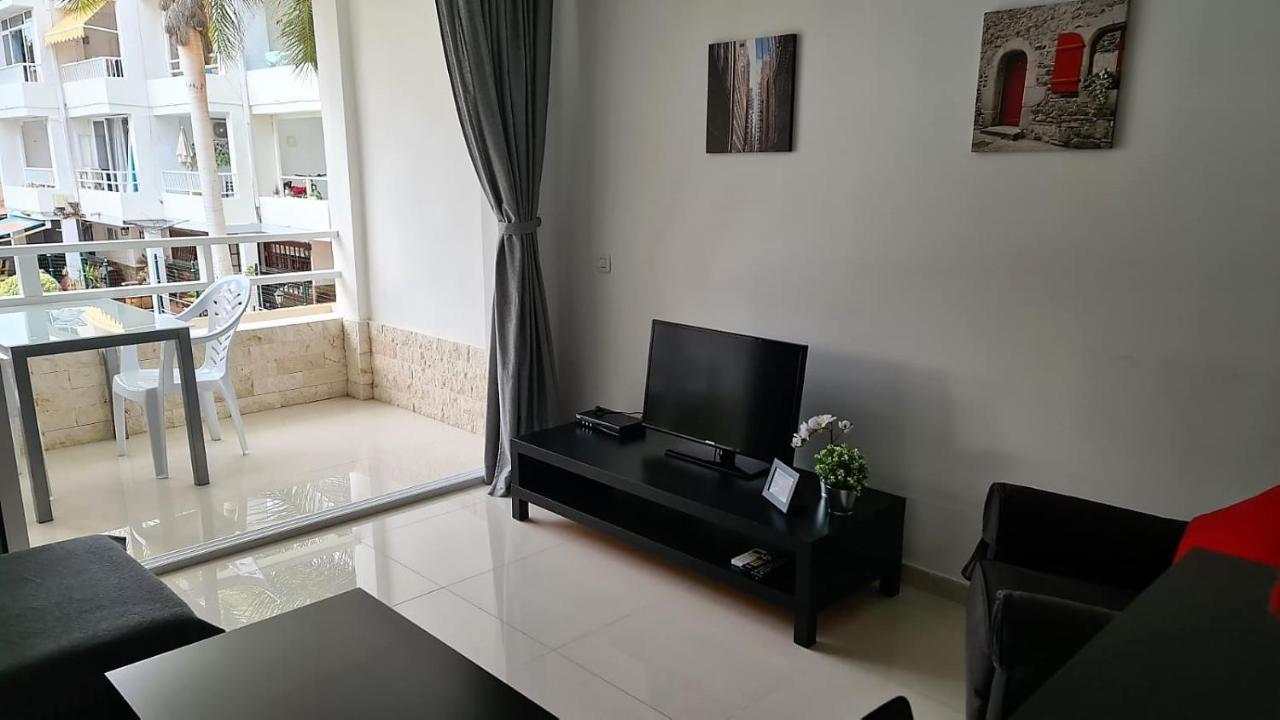 Apartment Yumbo - Tanife Roos *