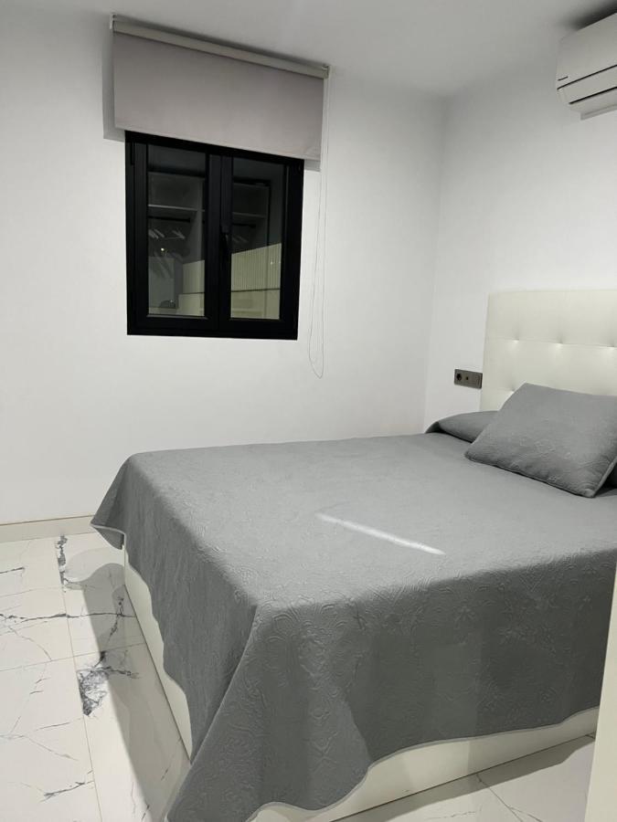 Agradable Bungalow Con Piscina Vakantiehuis *