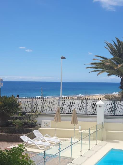 Lovers From In Sunny Gran Canaria Playa del Inglés