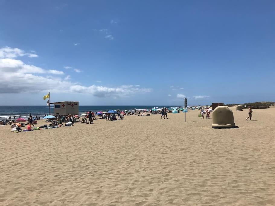 Lovers From In Sunny Gran Canaria Playa del Inglés