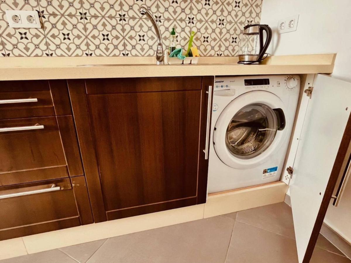 Renovated Near The Sea Apartment *