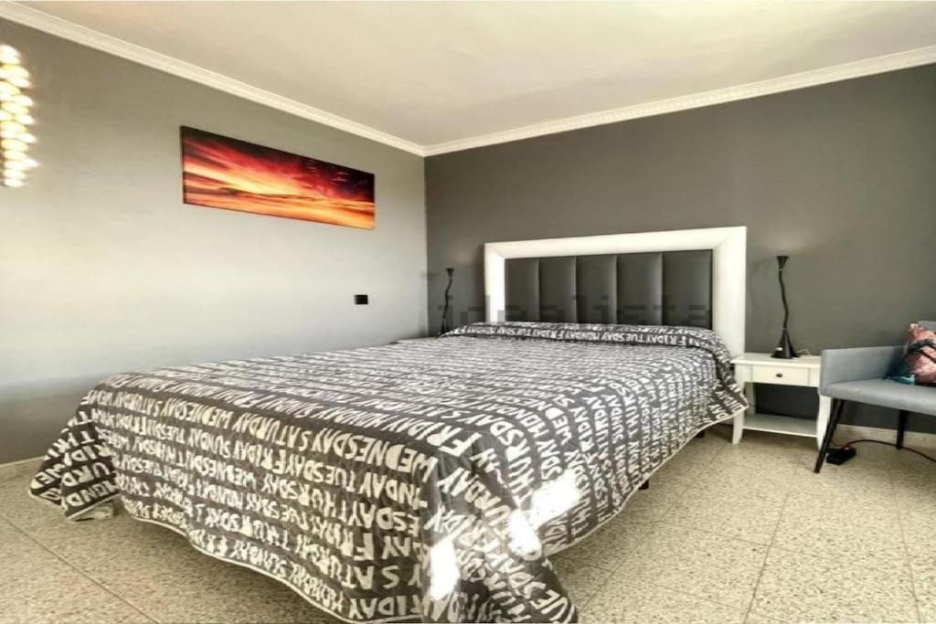 Traumhafte Mit Panoramablick Und Pool Apartment Playa del Ingles (Gran Canaria)