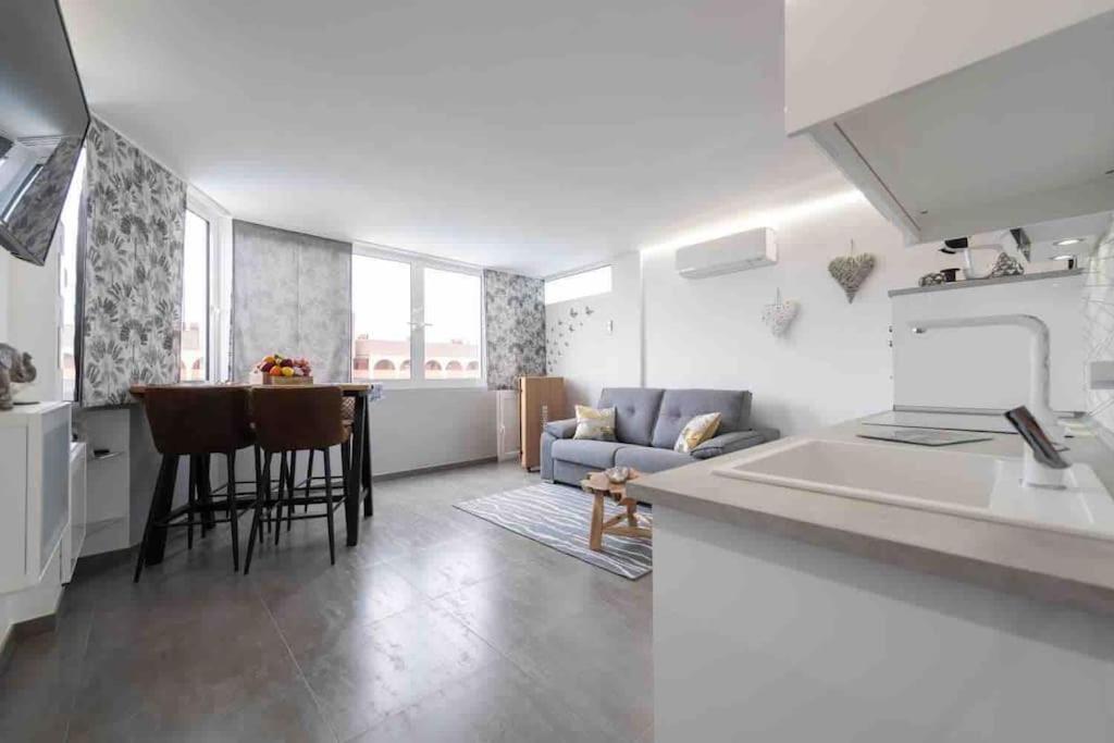 Attico Playa De Ingles Con Parking E Piscina Appartement *