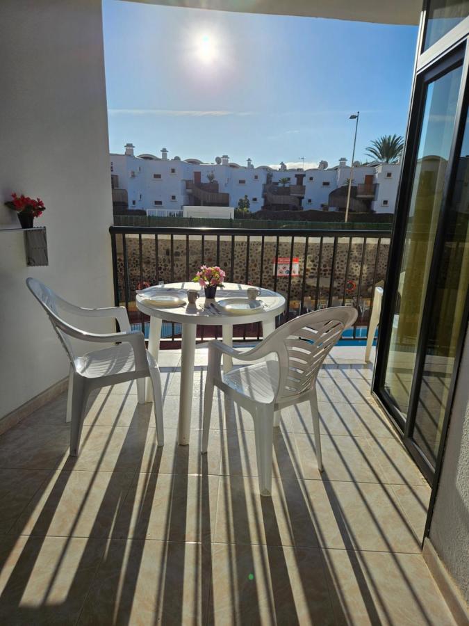 Ocean Front Cozy 2 Bedroom, 3 Beds Spacious- Netflix, Pool, Lift & Fast Wifi Playa del Inglés