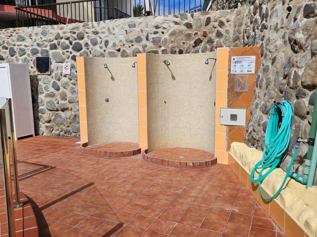 Ocean Front Cozy 2 Bedroom, 3 Beds Spacious- Netflix, Pool, Lift & Fast Wifi Apartment Playa del Ingles (Gran Canaria)