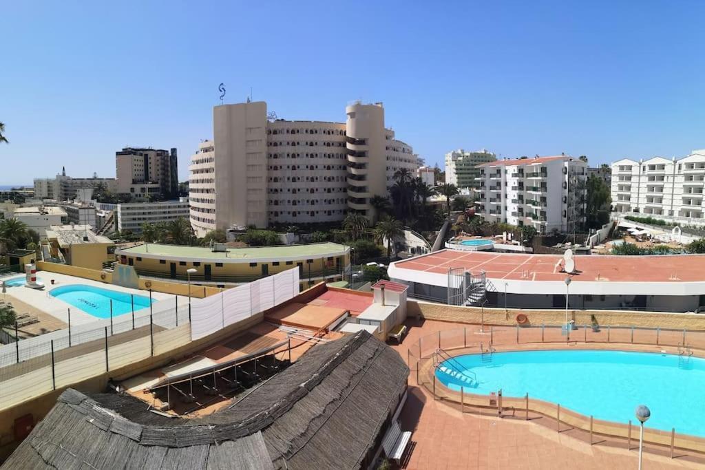 Modernes Mit Poolblick In Top-lage Von Huoneisto Playa del Inglés