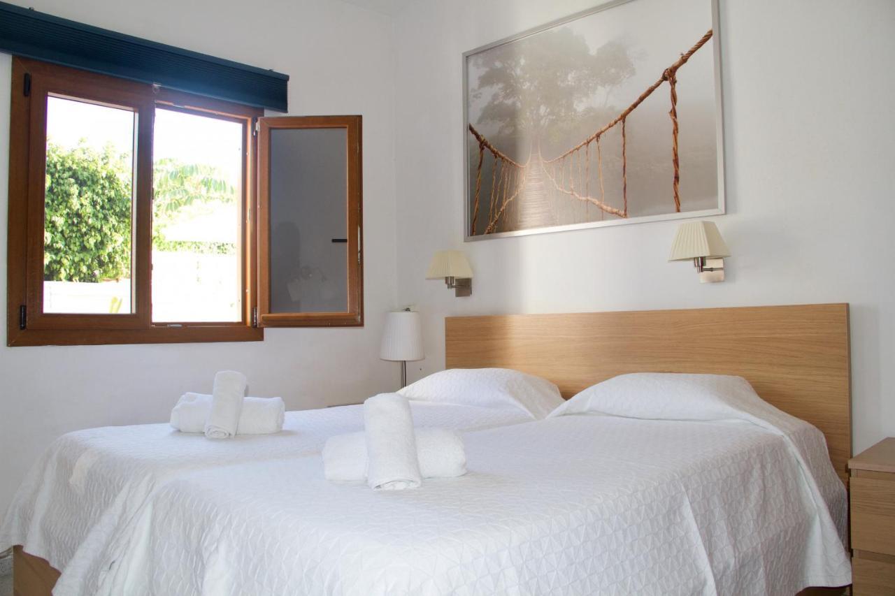 Casita Blanca Near Yumbo Apartment